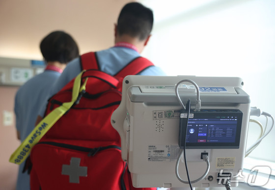 A device equipped with middleware that transmits measurement data to PRISM / Provided by Ministry of Food and Drug Safety