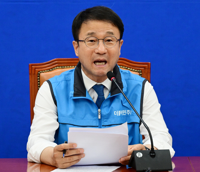 민주당 정책조정회의-11