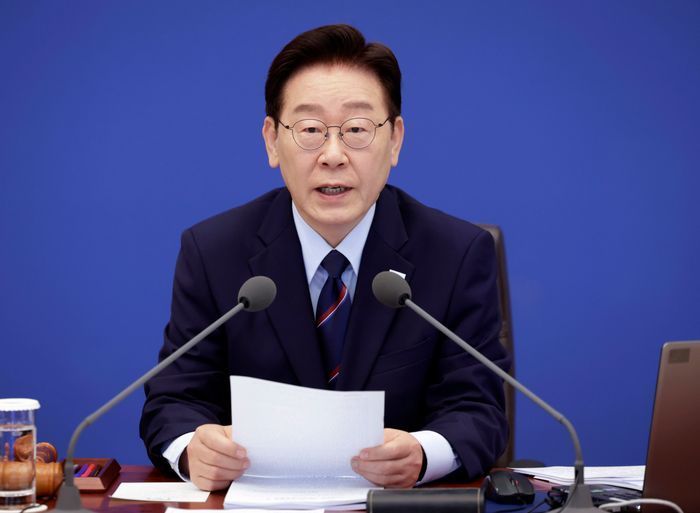 이재명 대통령이 12일 청와대에서 열린 국무회의 겸 제8차 비상경제점검회의에서 발언하고 있다. ⓒ뉴시스