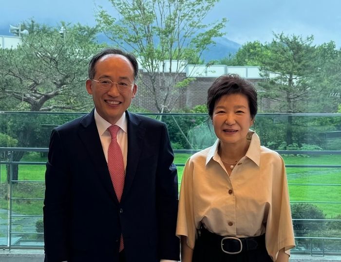 2024년 6월 30일 박근혜 전 대통령을 예방한 당시 추경호 국민의힘 원내대표. ⓒ 추경호 후보 캠프