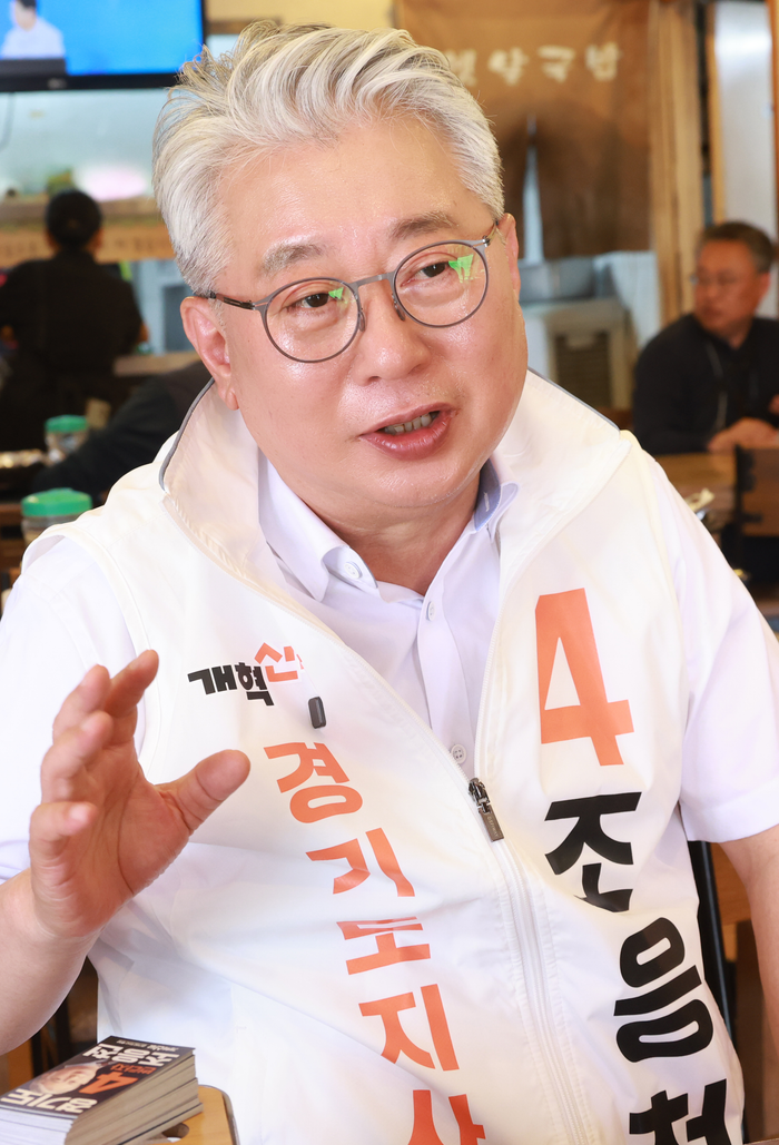 조응천 개혁신당 경기도지사 후보와 천하람 선대위원장이 22일 경기 고양시 능곡전통시장 한 식당에서 데일리안과 인터뷰를 갖고 있다. ⓒ데일리안 방규현 기자
