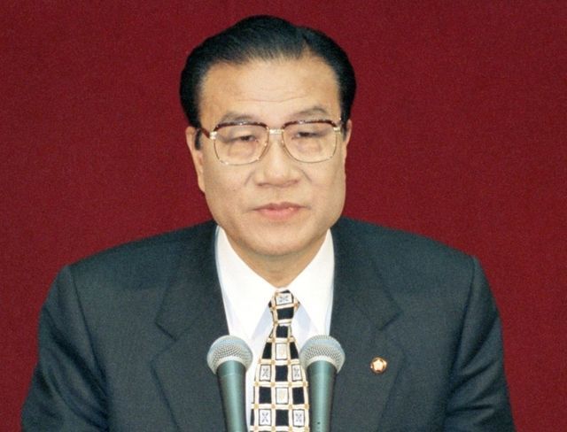 1996년 국회에서 대정부 질의를 하던 고인.ⓒ연합뉴스