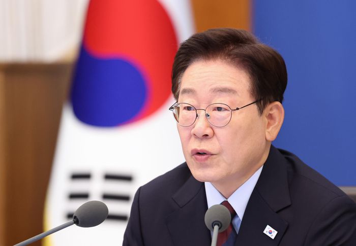 이재명 대통령이 26일 청와대에서 열린 국무회의에서 발언하고 있다. ⓒ뉴시스