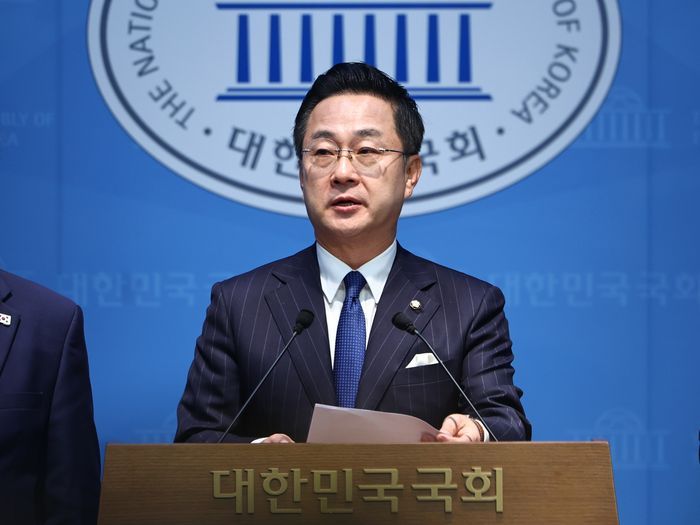박성준 국회 윤석열 정권 정치검찰 조작기소 의혹 사건 진상규명 국정조사특별위원회 여당 간사가지난달 7일 오전 서울 여의도 국회 소통관에서 기자회견을 열고 발언하고 있다. ⓒ뉴시스