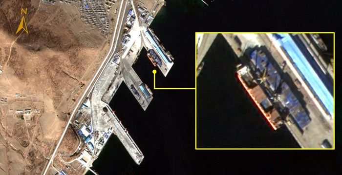 2024년 북한 나진항을 출항하는 북한 무기선적 러시아 레이디 R호의 위성 사진. ⓒ 국가정보원/연합뉴스