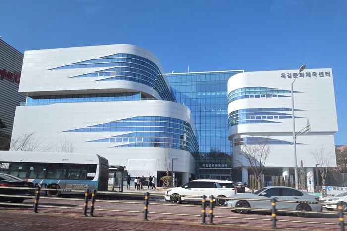 오는 7월 개관을 앞둔 ‘옥길문화체육센터’ 외부 전경ⓒ부천시제공