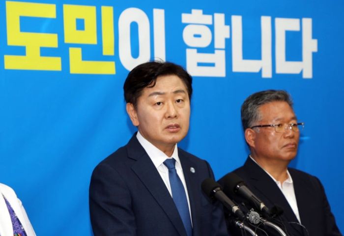 김관영 전북특별자치도지사가 7일 전북도의회 브리핑룸에서 무소속 출마를 공식 선언했다. ⓒ연합뉴스