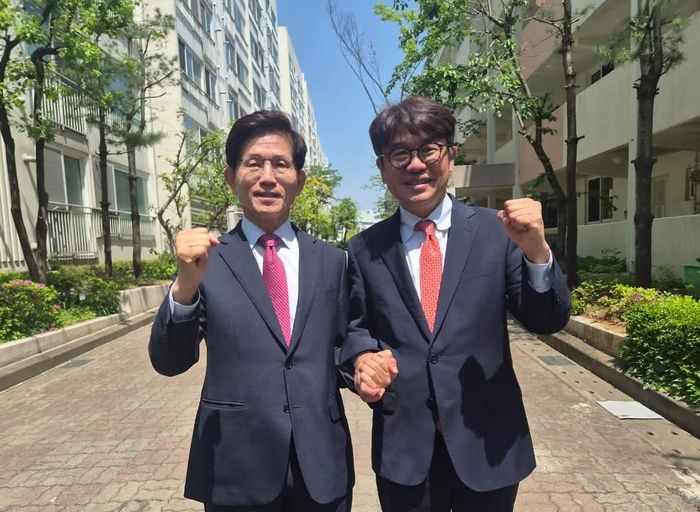 유의동 국민의힘 경기 평택을 후보가 1일 김문수 전 고용노동부 장관을 상임선거대책위원장으로 위촉했다고 밝혔다. ⓒ유의동 페이스북