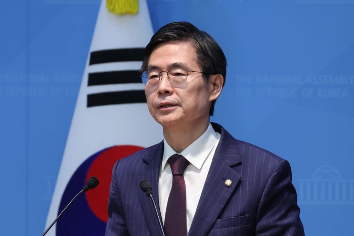 조경태 국민의힘 의원이 11일 서울 여의도 국회 소통관에서 국회부의장 선거 출마 기자회견을 하고 있다. ⓒ뉴시스