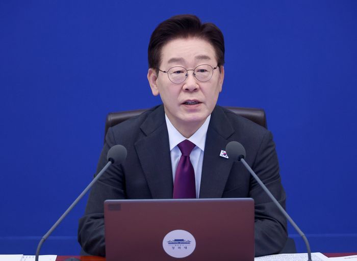 이재명 대통령이 21일 청와대에서 열린 수석보좌관회의에서 발언하고 있다. ⓒ뉴시스