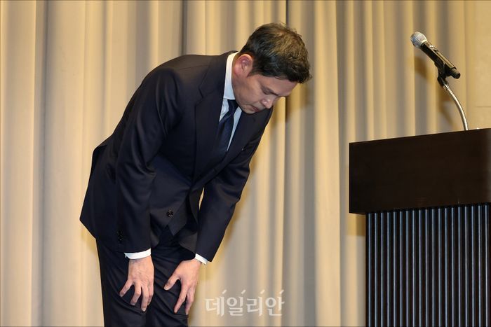 정용진 신세계그룹 회장이 26일 서울 강남구 조선팰리스에서 열린 스타벅스 