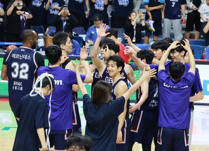 6위팀 최초 우승에 도전하는 부산 KCC. ⓒ 연합뉴스