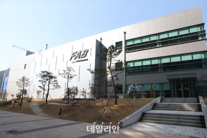 DGIST 차세대센서·반도체연구소 FAB 건물 전경.ⓒ대구경북과학기술원