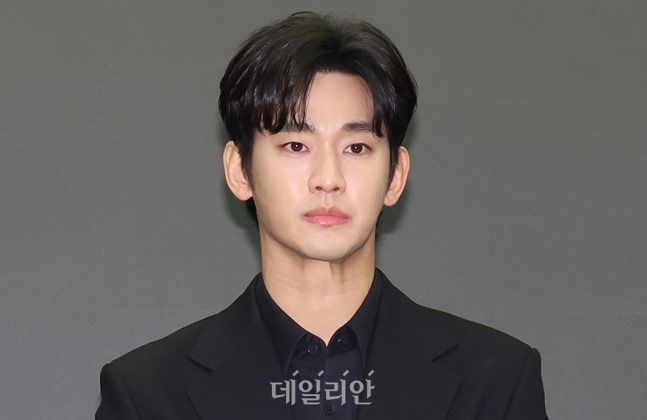 배우 김수현.ⓒ데일리안 방규현 기자