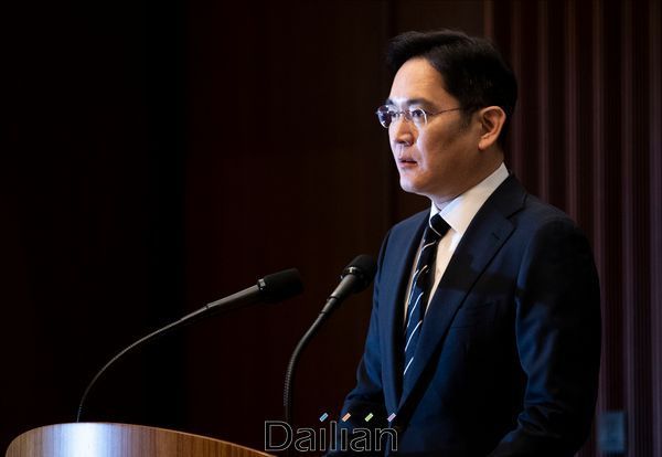 이재용 삼성전자 부회장이 지난 2020년 5월 6일 오후 서울 서초구 삼성전자 서초사옥에서 삼성준법감시위원회의 권고에 따라 경영권 승계 등과 관련해 입장문을 발표하고 있다. ⓒ데일리안 홍금표 기자