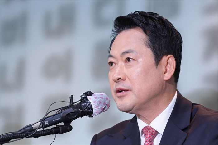 장동혁 국민의힘 대표가 8일 오후 서울 중구 한국프레스센터에서 열린 서울외신기자클럽 초청 외신기자 간담회에서 모두발언을 하고 있다. ⓒ국회사진기자단
