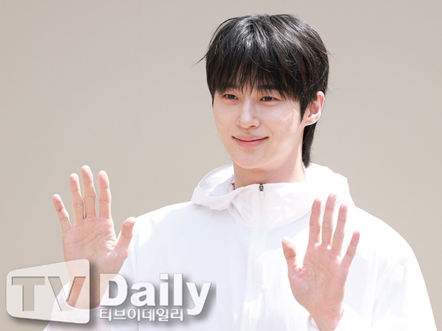변우석