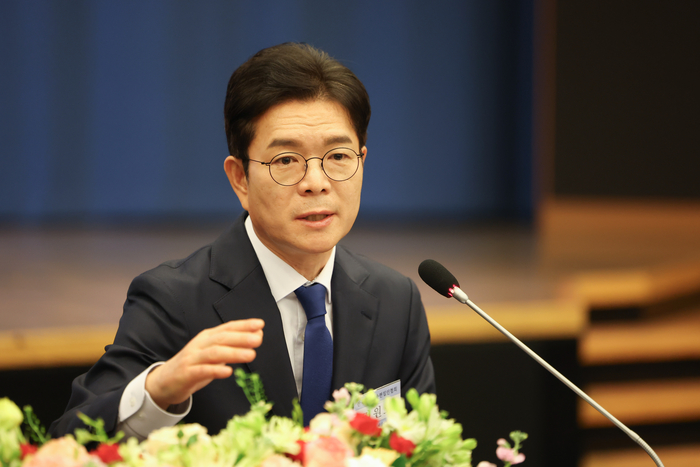 더불어민주당 정원오 서울시장 후보가 14일 서울 중구 대한상공회의소 국제회의장에서 열린 한국신문방송편집인협회 포럼에서 발언하고 있다. 연합뉴스