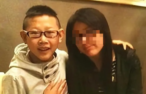 어린 시절 성장이 멈춰 '동안남'이라는 별명을 얻은 중국 배우. 사진=SCMP