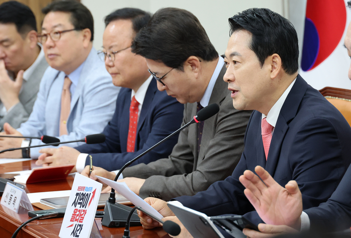 국민의힘 장동혁 대표가 14일 국회에서 열린 최고위원회의에서 발언하고 있다. 연합뉴스