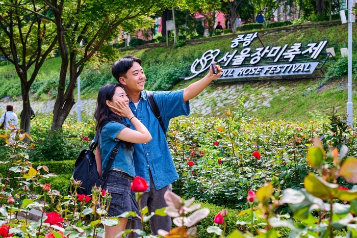 '제18회 중랑 서울장미축제'가 오는 15일부터 23일까지 9일간 중랑장미공원 일대에서 열린다. (중랑구 제공)