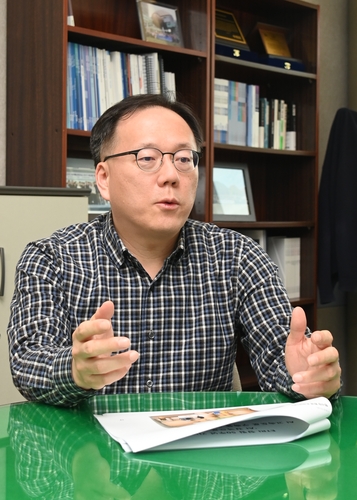 정태식 ETRI 입체통신연구소 네트워크연구본부장은 기관이 연구, 외부 협력 역량을 바탕으로 AI 고속도로 핵심 기반인 네트워크 구축에 기여할 것이라고 밝혔다.