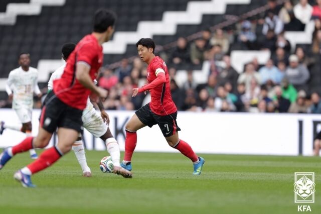 손흥민(LAFC)이 31일 오전 10시(한국시각) 미국 유타주 BYU 사우스 필드에서 열린 트리니다드 토바고와의 평가전에서 멀티골을 터뜨렸다. 지난 3월 코트디부아르전 당시 손흥민. /대한축구협회 제공