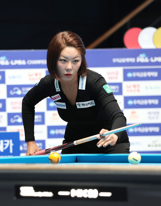 김가영(하나카드)이 김민아(NH농협카드)를 상대로 23일 오후 9시 '고양 킨텍스 PBA 스타디움'에서 '우리금융캐피탈 PBA-LPBA 챔피언십' LPBA 결승 맞대결에서 통산 19회 우승에 도전한다. /PBA 제공