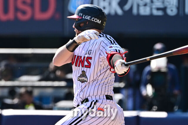 [MD포토] 오스틴 '안타, 득점 찬스야'