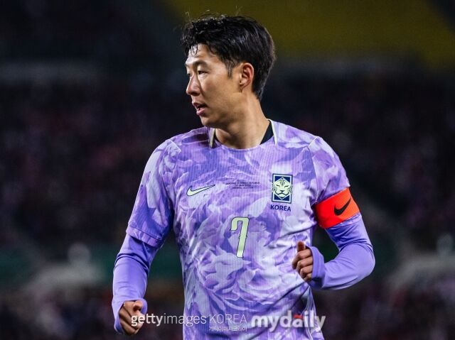 글로벌 매체 '비사커'는 26일 손흥민(LA FC)과 대한민국 축구대표팀의 월드컵 성적에 대해 비관적인 전망을 내놓았다./게티이미지코리아