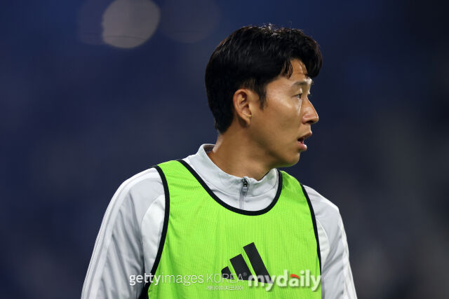 LAFC 손흥민이 2026년 5월 3일 미국 캘리포니아주 샌디에이고의 스냅드래곤 스타디움에서 열린 2026시즌 메이저리그사커(MLS) 11라운드 샌디에이고FC와의 맞대결에서 몸을 풀고 있다. /게티이미지코리아