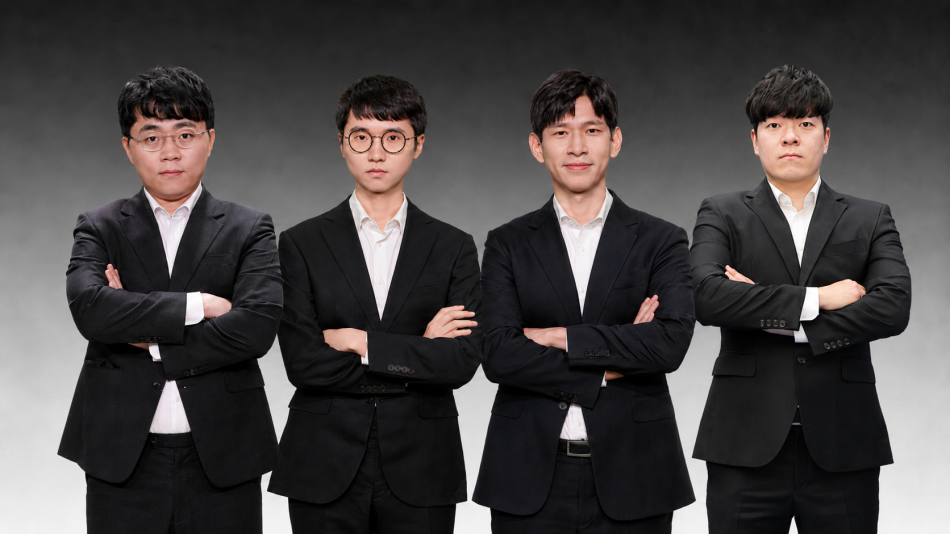 쏘팔코사놀 4강 진출자. 왼쪽부터 신민준 변상일 이지현 윤준상. 한국기원 제공
