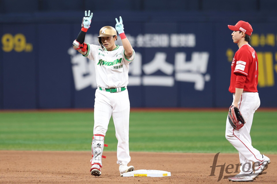 끝내기 홈런으로 팀 승리를 견인한 김웅빈. 키움 히어로즈 제공