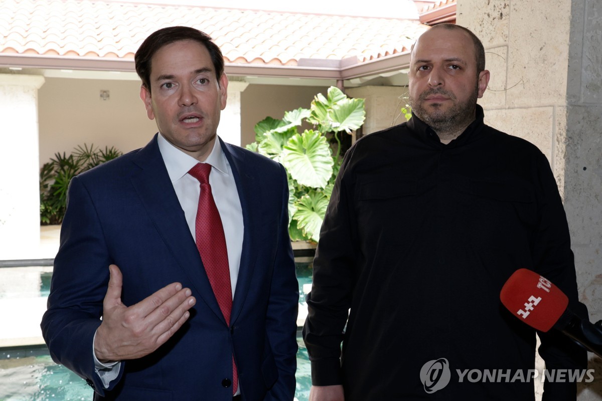 부패 스캔들이 확대된 권력 구조 / 연합뉴스