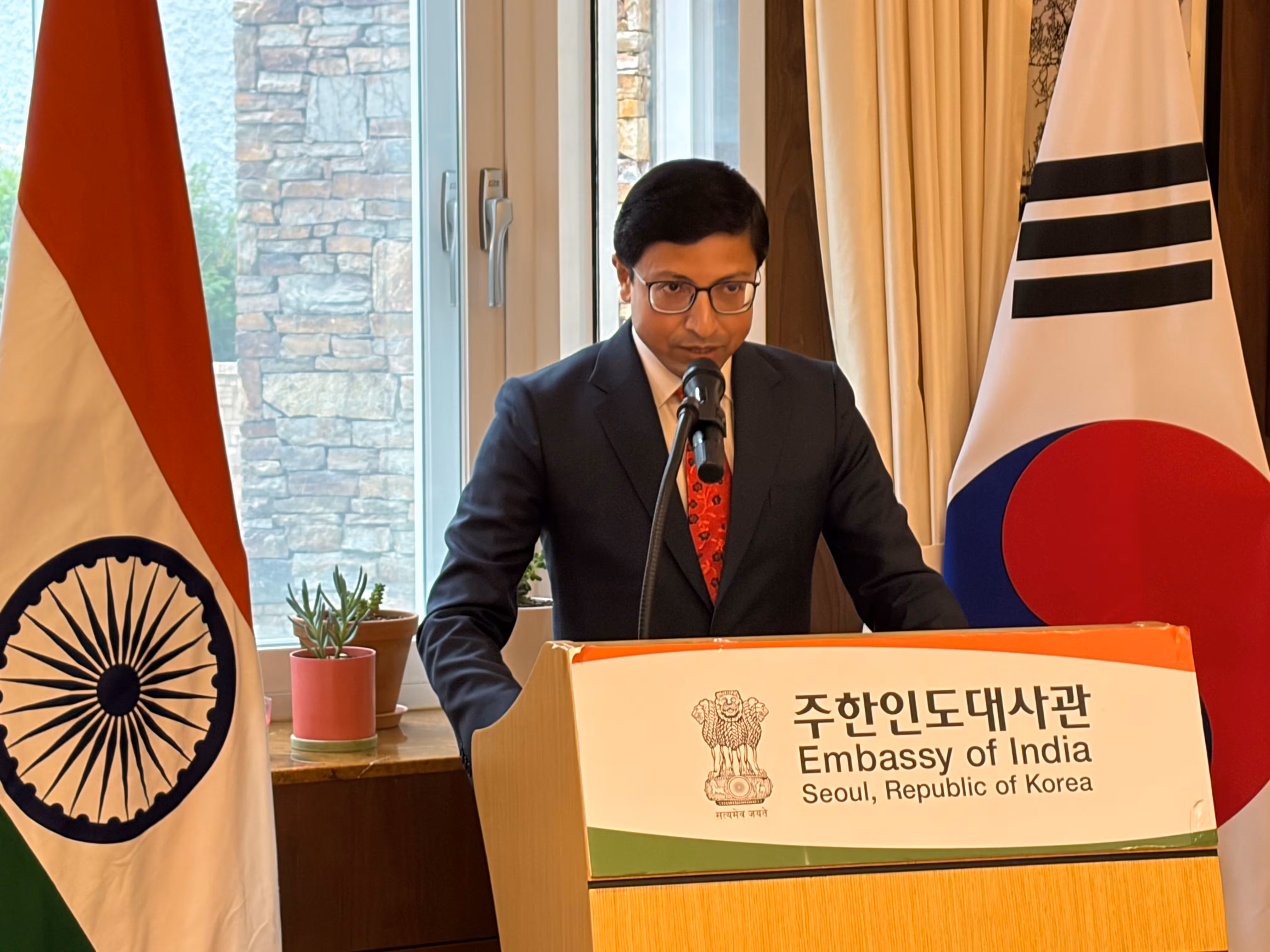 고랄랑 다스 주한 인도대사가 7일 오후 서울 용산구 주한인도대사저에서 열린 기자 간담회에서 발언하고 있다./ 윤예원 기자