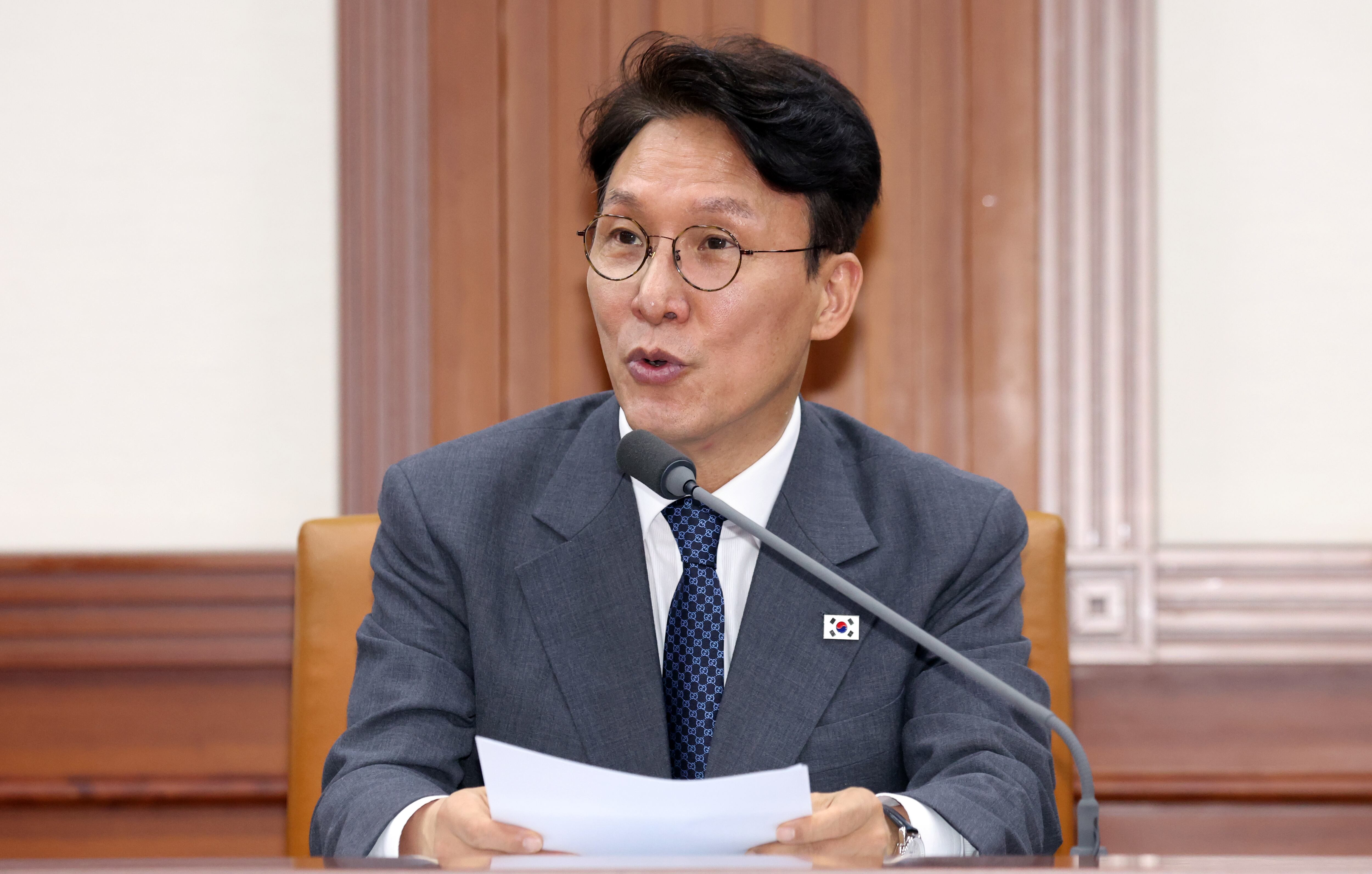 김민석 국무총리가 13일 오전 서울 종로구 정부서울청사에서 열린 비상경제본부회의에서 모두 발언을 하고 있다. /뉴스1