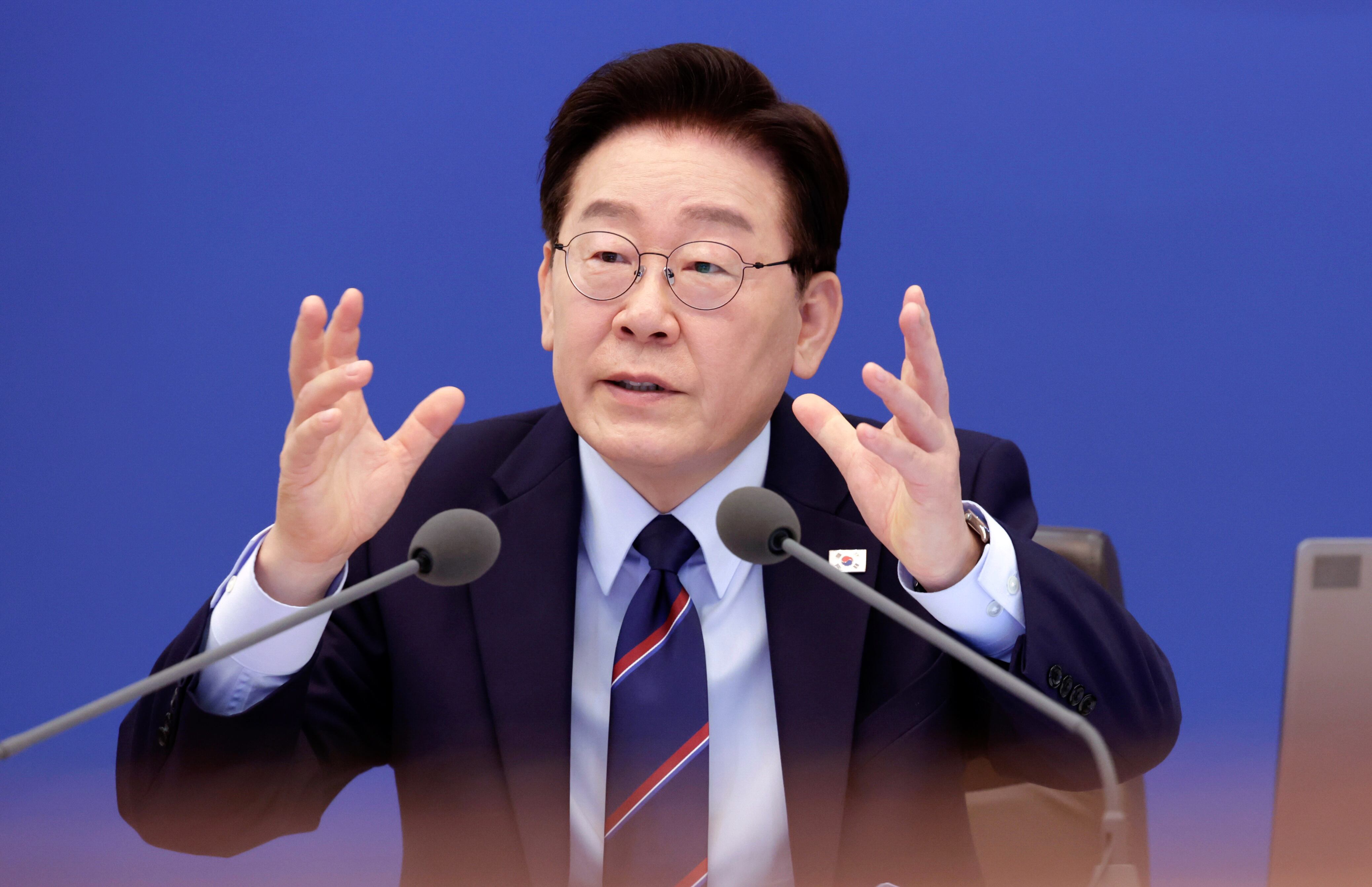 이재명 대통령이 지난 12일 청와대에서 열린 비상경제점검회의 겸 국무회의에서 발언하고 있다. /뉴스1 