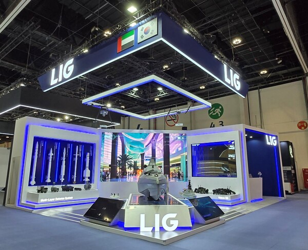 LIG디펜스앤에어로스페이스(LIG D&A)가 올해 1월 아랍에미리트(UAE) 아부다비에서 열린 무인·자율 시스템 전시회 ‘UMEX 2026'에 마련한 전시 부스 전경. / LIG디펜스앤에어로스페이스