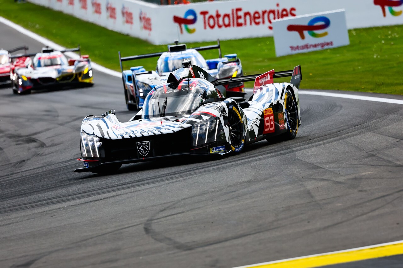 2026 FIA WEC 스파-프랑코샹 레이스에 출전한 푸조 9X8 경주차. / 푸조