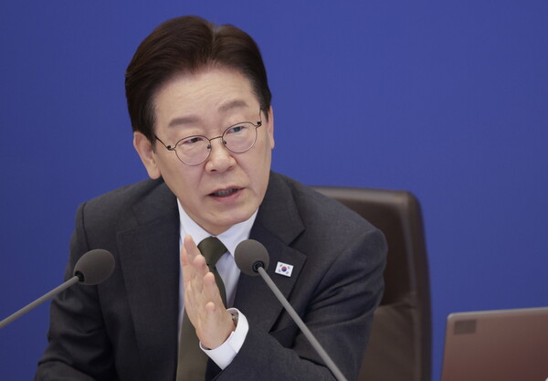 이재명 대통령이 14일 청와대에서 열린 제16회 국무회의 겸 제5차 비상경제점검회의에서 발언을 하고 있다. / 뉴스1