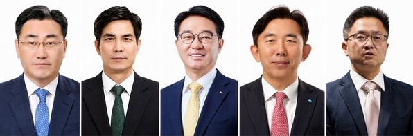 (왼쪽부터) 장도중 전 기획재정부 정책보좌관, 윤창환 전 국회의장 수석비서관, 이동철 전 KB국민카드 사장, 박경훈 전 우리금융캐피탈 대표, 김상봉 한성대 경제학과 교수