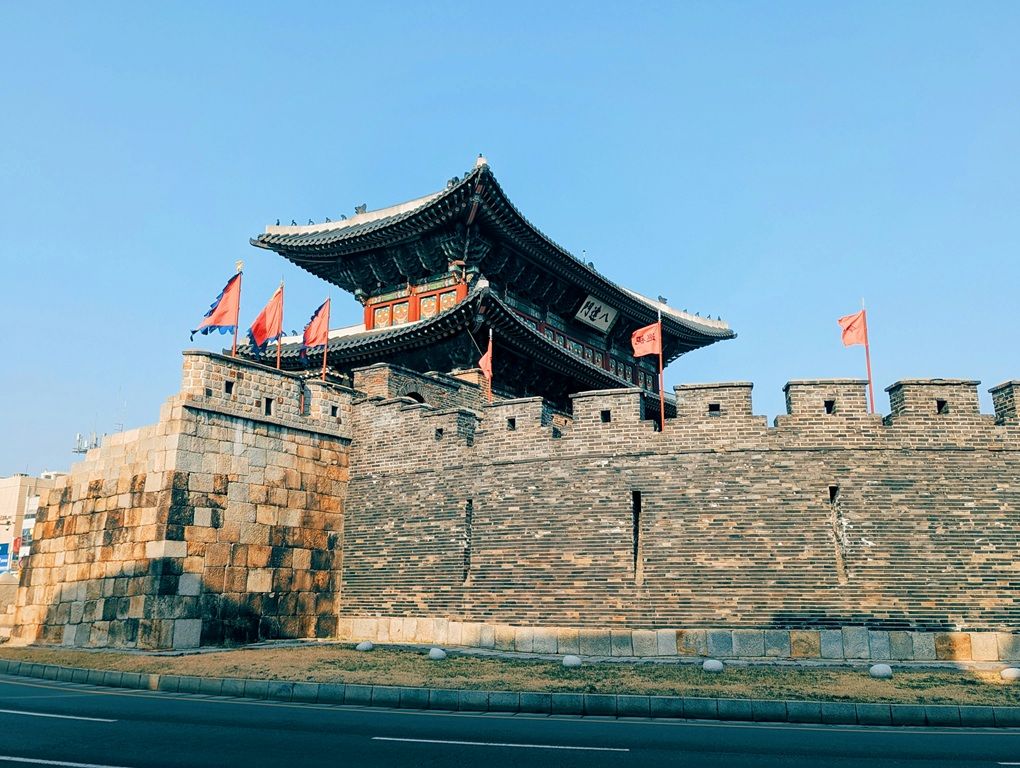 수원 화성 / ⓒ Note Thanun on Unsplash
