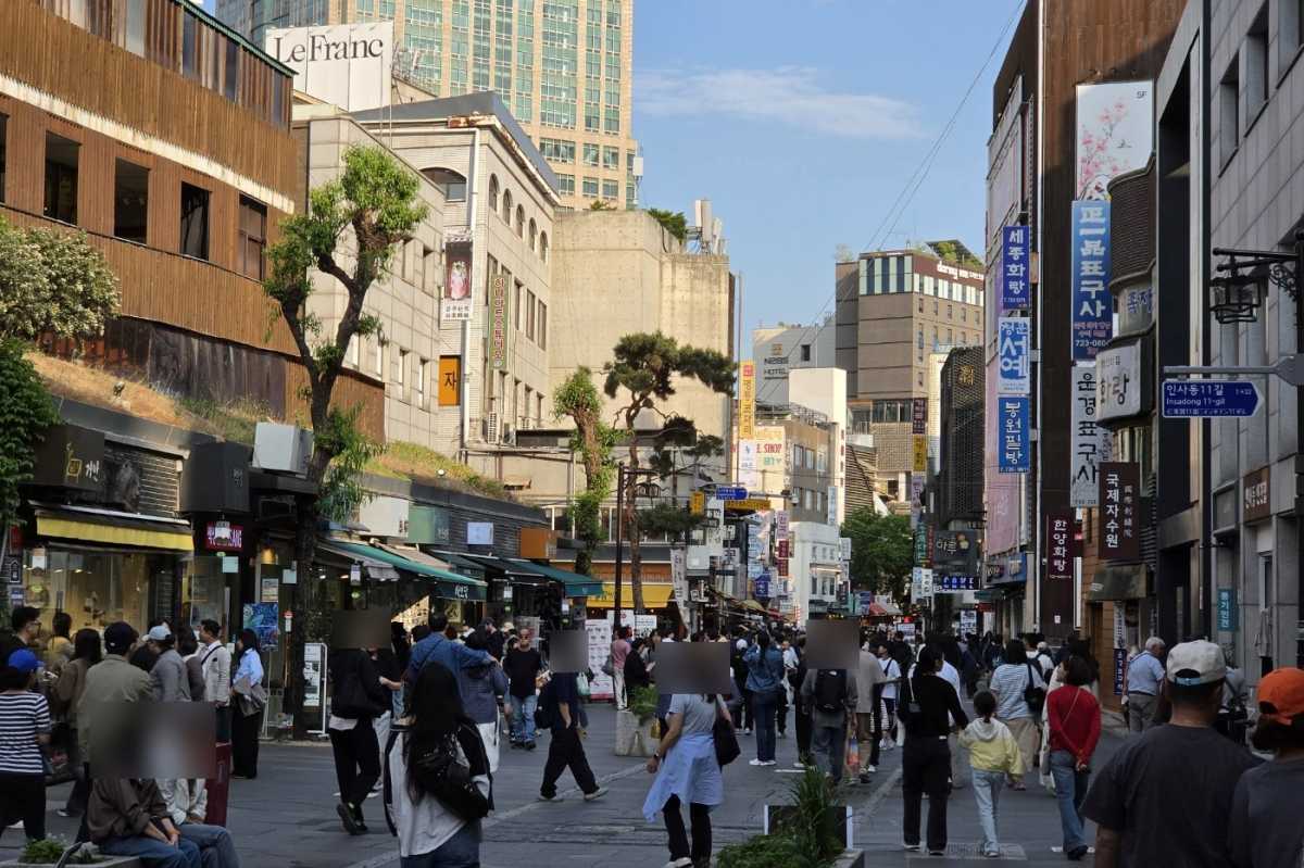 사람 많은 인사동 골목