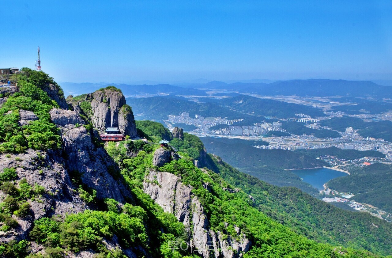 금오산 약사암/사진-구미시