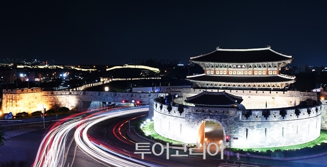 장안문 주변 야경/사진-수원시