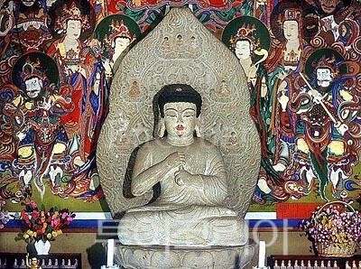 각연사 석조비로자나불좌상/사진=괴산군