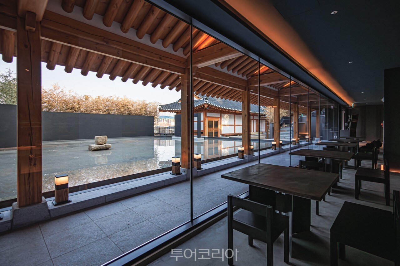 남수헌 내부 오스수원 입구 /사진-수원시