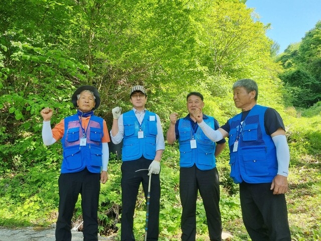 함양군이 지역 특산물인 산양삼의 브랜드 가치를 높이고 부정 유통을 근절하기 위해 2026년 '산양삼 지킴이' 활동을 본격적으로 운영하고 고강도 현장 점검에 나섰다. 함양군 제공.