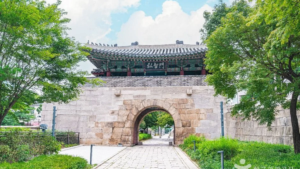 홍지문 및 탕춘대성