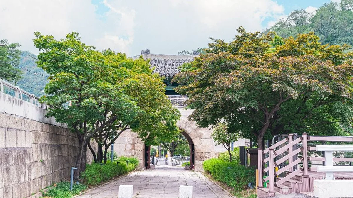 홍지문 및 탕춘대성